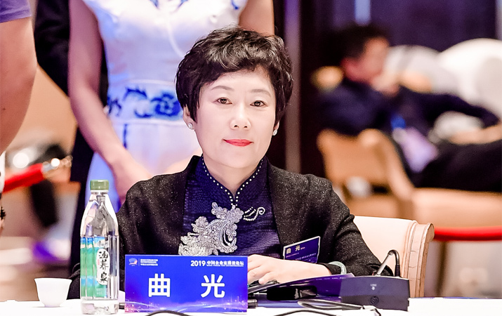 曲光：高效、成熟的私人銀行對(duì)國(guó)家和社會(huì)有積極的意義