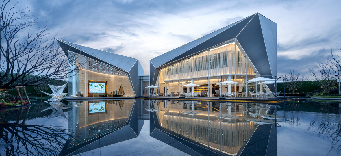2019年是中國奧園發(fā)展史上一個重要里程碑，奮進新時代，筑夢新奧園。積極履行企業(yè)應承擔的社會責任，為客戶乃至社會“構筑健康生活”。