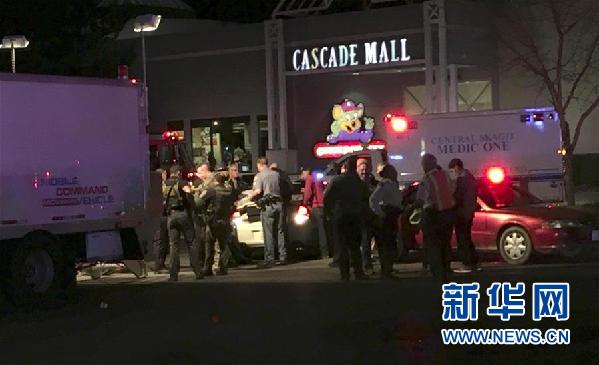 （國際）美國伯林頓一商場(chǎng)發(fā)生槍擊案