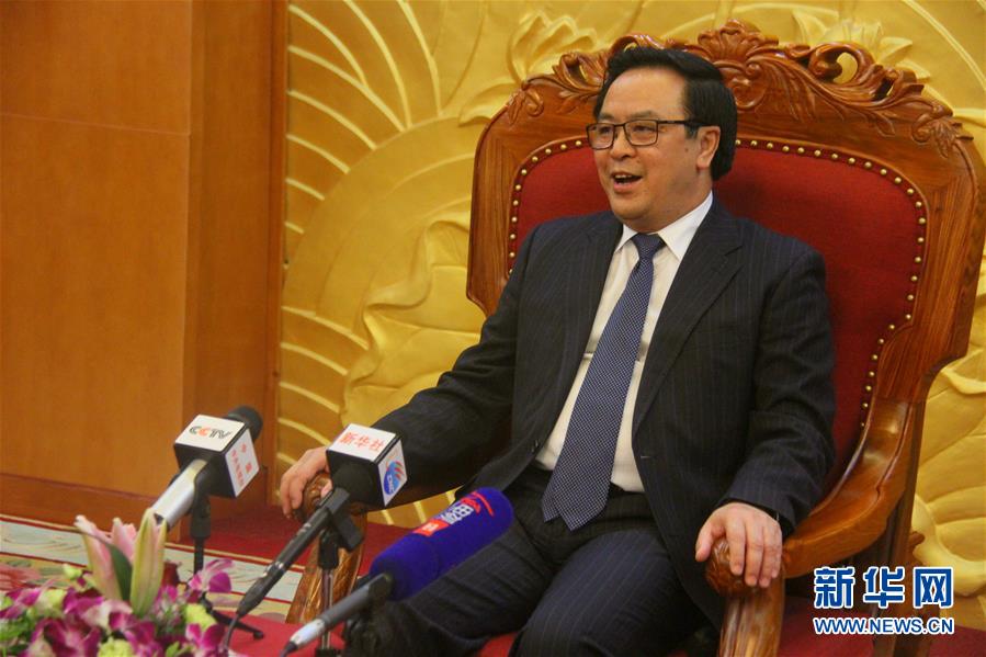 （XHDW·圖文互動(dòng)）專(zhuān)訪：愿中國(guó)人民在中共領(lǐng)導(dǎo)下取得更多成就——訪越共中央委員、中央對(duì)外部部長(zhǎng)黃平君