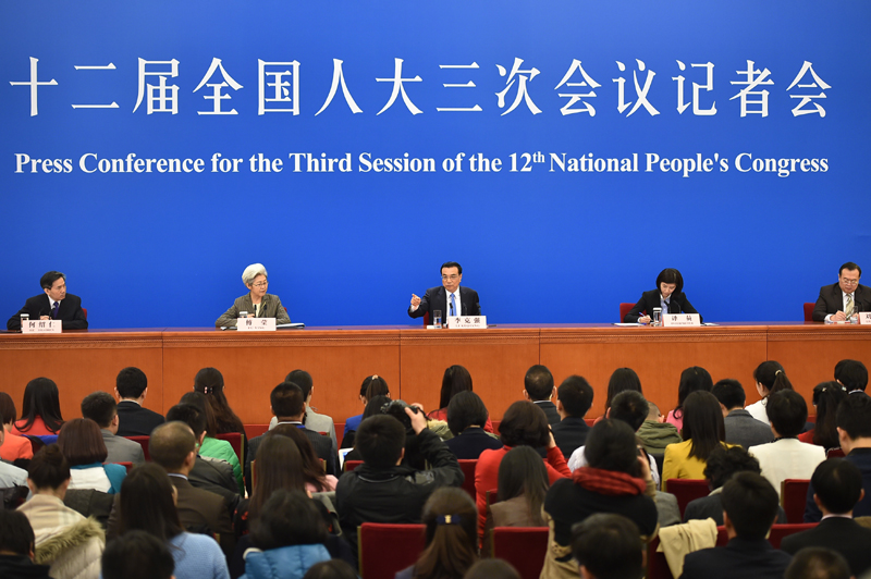 3月15日，國務院總理李克強在北京人民大會堂與中外記者見面，并回答記者提問。新華社記者 李然 攝