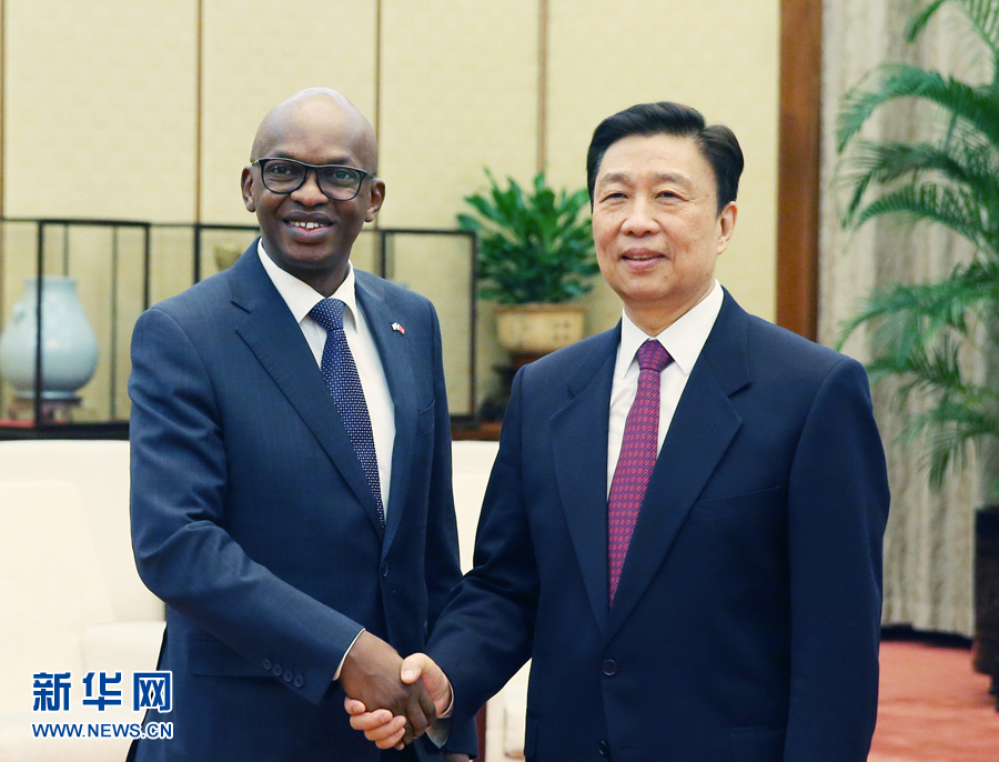 3月16日，中國(guó)國(guó)家副主席李源潮在北京會(huì)見(jiàn)布隆迪外長(zhǎng)尼亞米特韋。新華社記者姚大偉攝