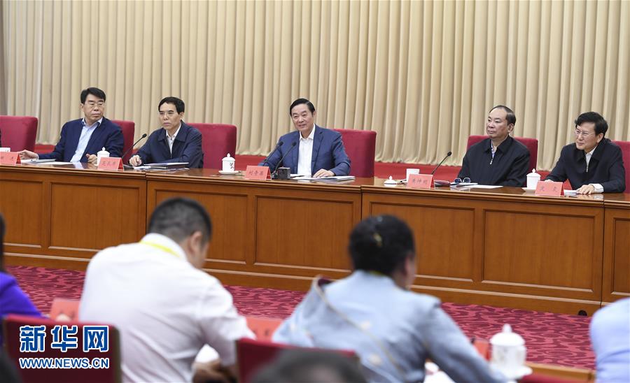 5月18日，中共中央政治局委員、中央書記處書記、中宣部部長劉奇葆在北京出席紀念新華書店成立80周年座談會并講話。 新華社記者 張領 攝