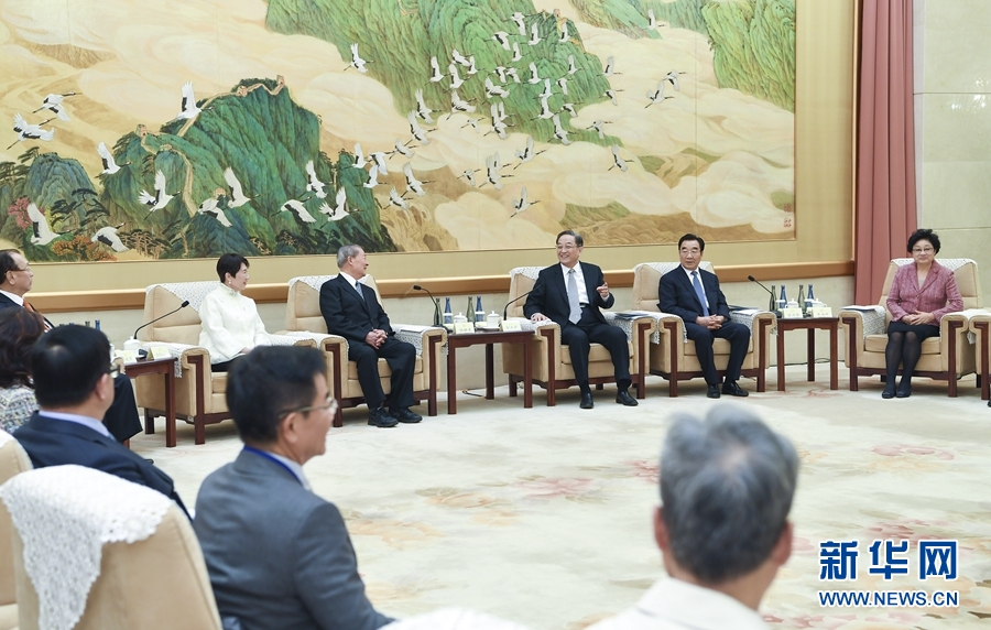 11月7日，全國(guó)政協(xié)主席俞正聲在北京會(huì)見饒穎奇率領(lǐng)的臺(tái)灣民意代表交流參訪團(tuán)。新華社記者張領(lǐng)攝