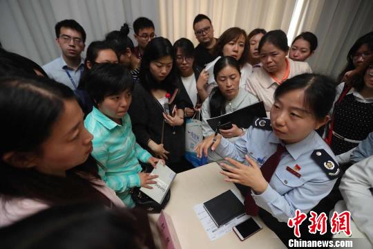 國稅、地稅新政送到企業(yè)“家門口”北京為科技企業(yè)普及稅法