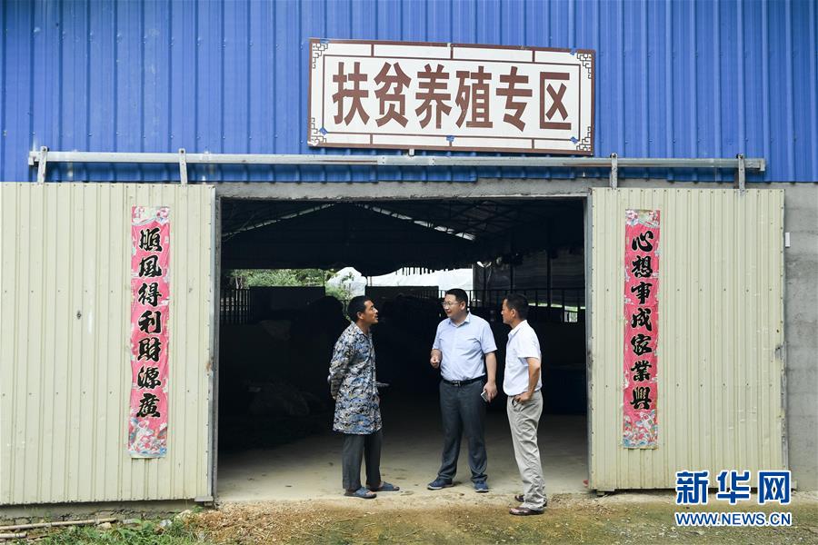 （脫貧攻堅(jiān)·圖文互動(dòng)）（1）“不畏難、不畏煩、不畏苦”——記“80后”扶貧干部李朝陽