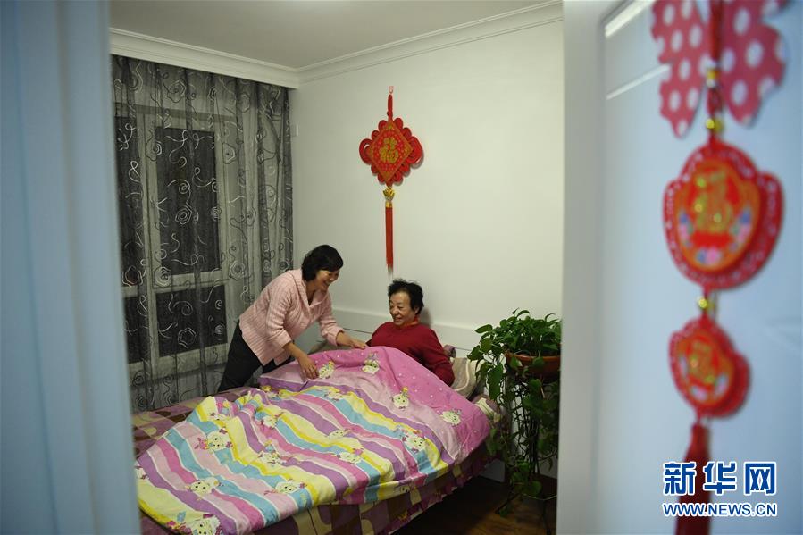 （新華全媒頭條·圖文互動(dòng)）（4）“英雄之妻”，為愛(ài)堅(jiān)守19年
