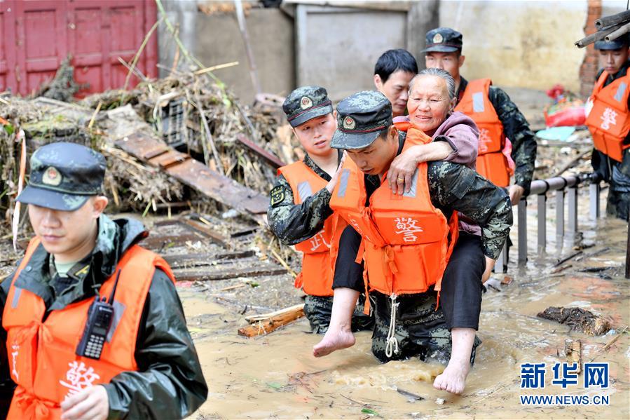 （新華全媒頭條·圖文互動）（5）沿著中國特色強軍之路闊步前進(jìn)——黨中央、中央軍委領(lǐng)導(dǎo)推進(jìn)國防和軍隊建設(shè)70年紀(jì)實