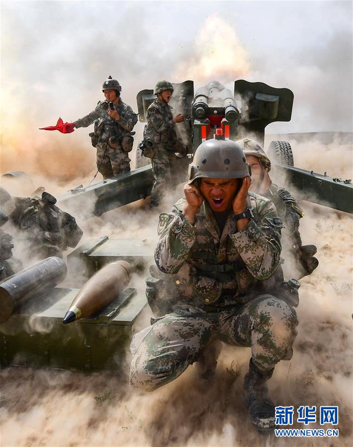 （新華全媒頭條·圖文互動）（9）沿著中國特色強軍之路闊步前進(jìn)——黨中央、中央軍委領(lǐng)導(dǎo)推進(jìn)國防和軍隊建設(shè)70年紀(jì)實