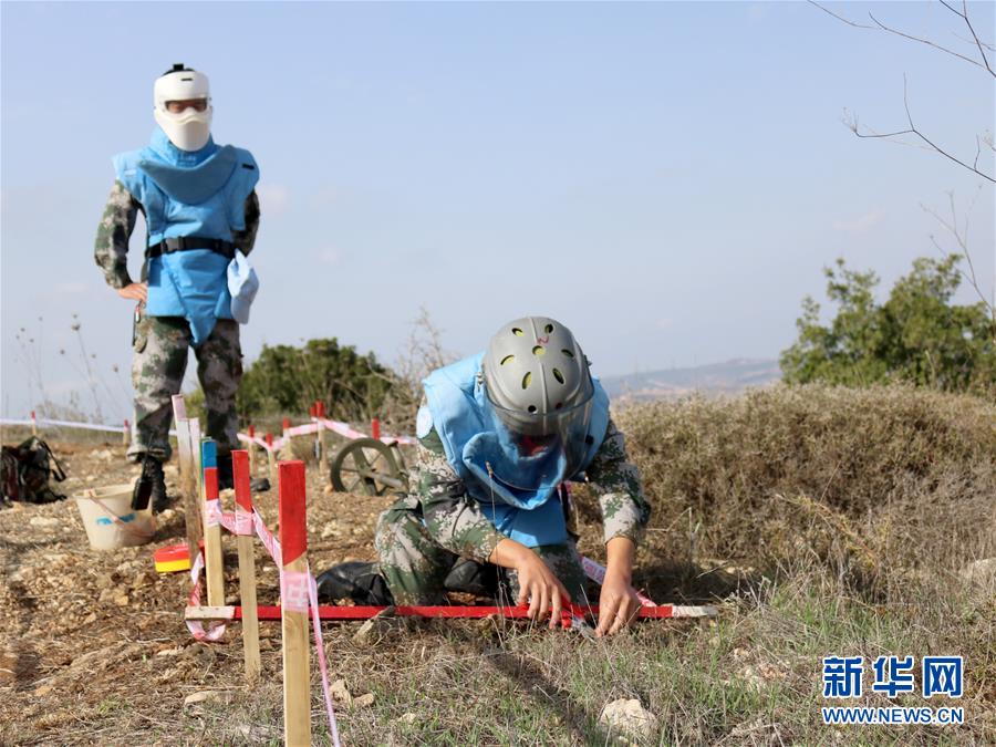 （新華全媒頭條·圖文互動）（12）沿著中國特色強軍之路闊步前進(jìn)——黨中央、中央軍委領(lǐng)導(dǎo)推進(jìn)國防和軍隊建設(shè)70年紀(jì)實