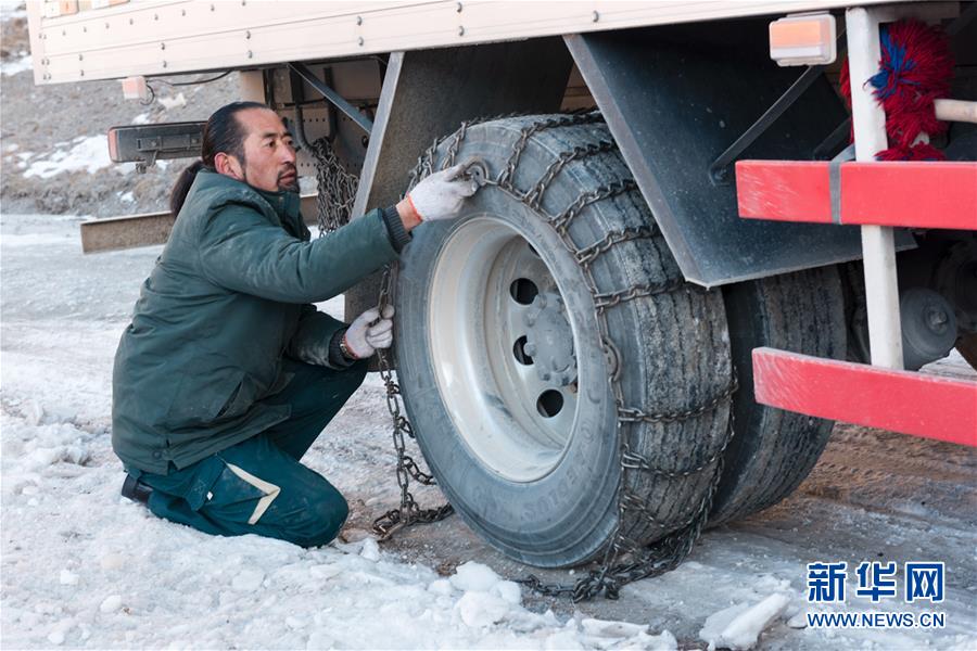 （新華全媒頭條·圖文互動）（4）格?；ㄩ_滿天路——寫在川藏公路通車65周年之際