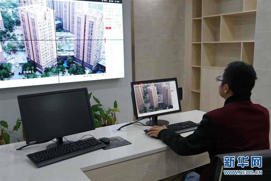 （在習(xí)近平新時代中國特色社會主義思想指引下——新時代新作為新篇章·總書記關(guān)切高質(zhì)量發(fā)展·圖文互動）（3）同一片家園，同一個夢想——棚改區(qū)里的民生新事