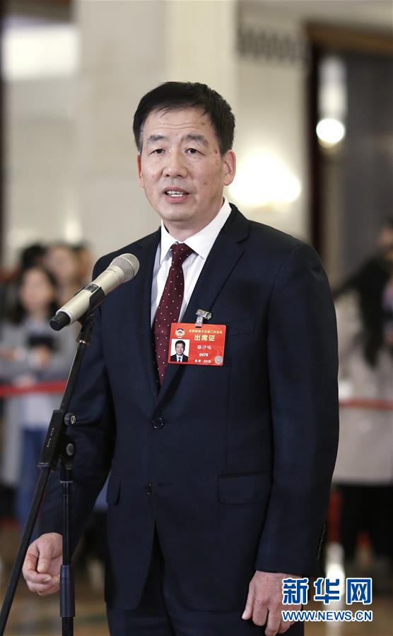 （兩會(huì)·面對(duì)面·XHDW）（11）全國(guó)政協(xié)委員接受采訪(fǎng)