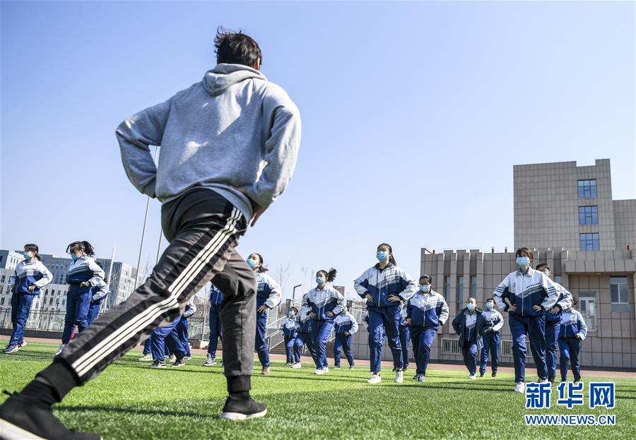 （圖文互動）（11）“早”安同學，“早”安老師！——新疆初高中畢業(yè)班復課一周回訪見聞