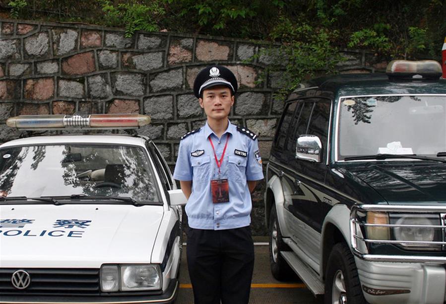 （為了民族復興·英雄烈士譜·圖文互動）張寧海：“請跟我走，我來為大家照亮……”