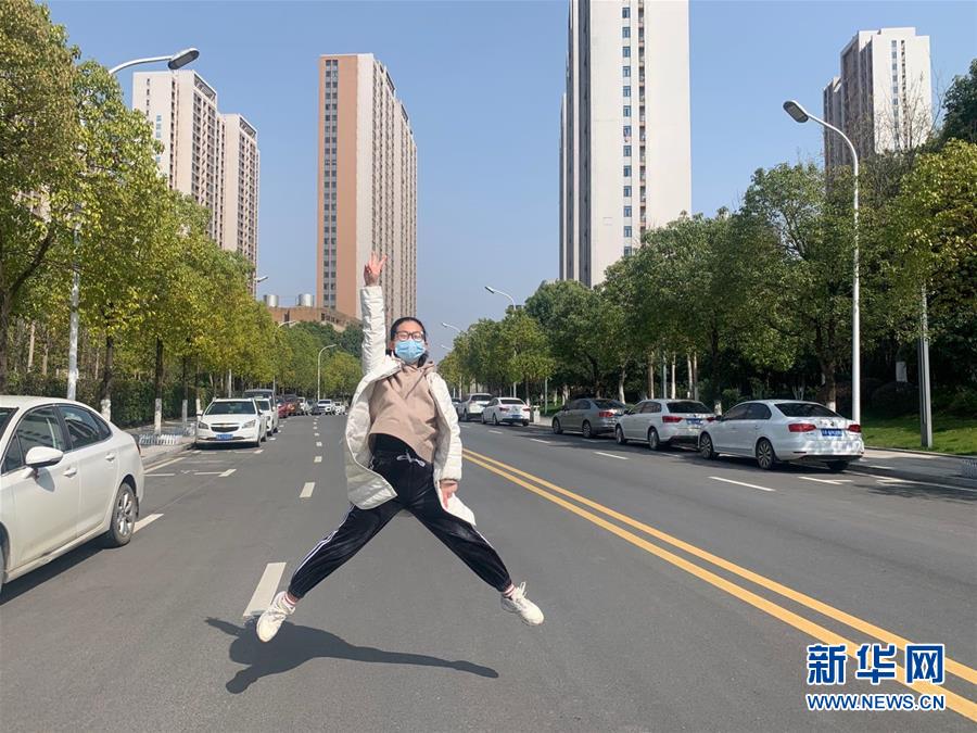 （一線抗疫群英譜·圖文互動）（3）“95后”大學(xué)生郝鶯歌：退掉車票，她選擇直面病毒