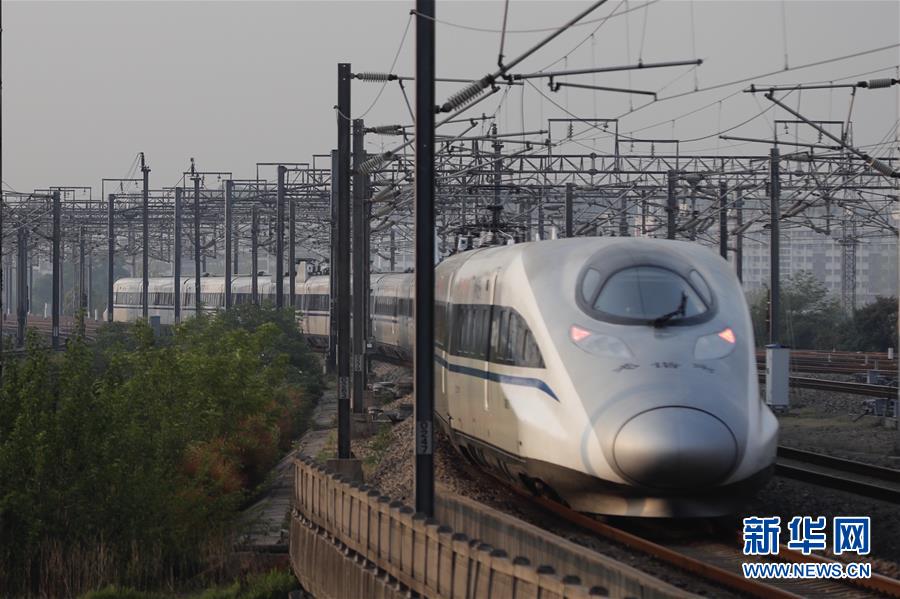（新華全媒頭條·圖文互動）（1）這個春天，追尋奮斗者的腳步——寫在2020年“五一”國際勞動節(jié)到來之際