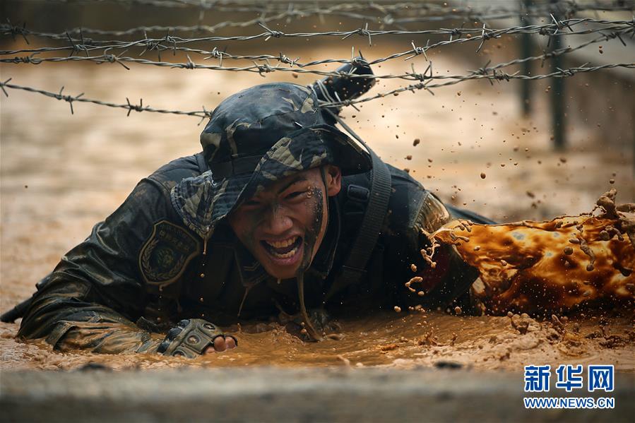 （在習(xí)近平強(qiáng)軍思想指引下·我們?cè)趹?zhàn)位報(bào)告·圖文互動(dòng)）（2）駐澳門(mén)部隊(duì)：濠江之畔，最可愛(ài)的人