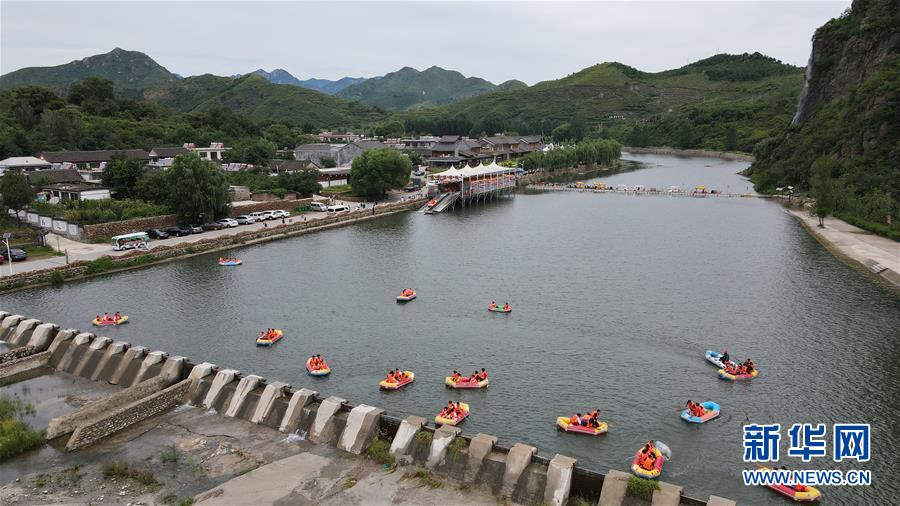 （新華全媒頭條·走向我們的小康生活·圖文互動）（3）長城腳下，小康村串成“珍珠鏈”