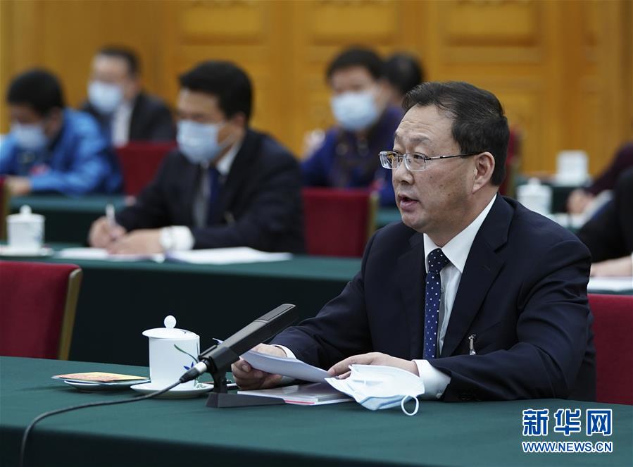 （新華全媒頭條·圖文互動(dòng)）（9）從人民中汲取磅礴力量——習(xí)近平總書記同出席2020年全國(guó)兩會(huì)人大代表、政協(xié)委員共商國(guó)是紀(jì)實(shí)