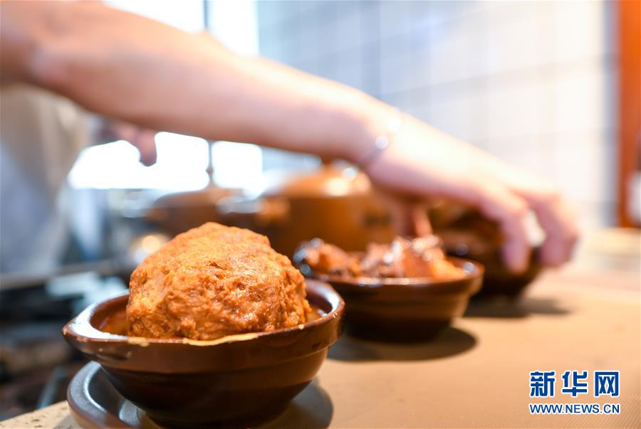 （在習(xí)近平新時(shí)代中國特色社會主義思想指引下——新時(shí)代新作為新篇章·習(xí)近平總書記關(guān)切事·圖文互動）（7）珍惜盤中餐，狠剎浪費(fèi)風(fēng)——各地積極行動堅(jiān)決制止餐飲浪費(fèi)