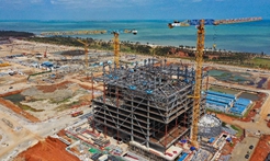 在?？诮瓥|新區(qū)感受海南自貿港建設浪潮