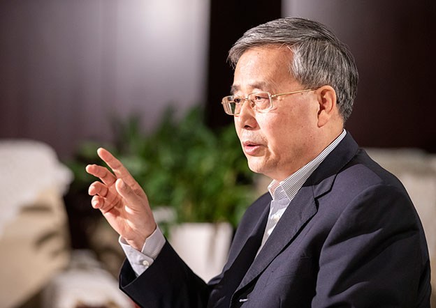 爭(zhēng)取三年以后，銀行業(yè)對(duì)民營(yíng)企業(yè)的貸款占新增公司類(lèi)貸款的比例不低于50%