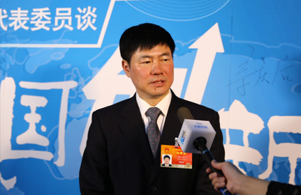 “我們要進(jìn)行自貿(mào)區(qū)的體制機(jī)制的創(chuàng)新，也就是先行先試的一些實(shí)驗(yàn)。”