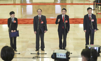 邱賽珍、張蜀新、潘克剛、李新民代表接受采訪