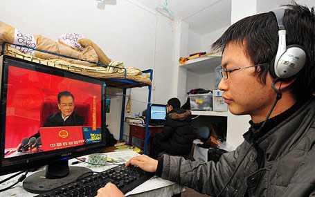 2010年網(wǎng)友關(guān)注溫家寶總理接受中國(guó)政府網(wǎng)、新華網(wǎng)聯(lián)合專訪