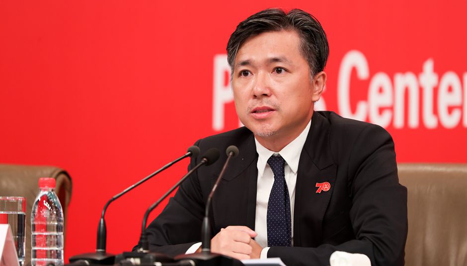 群眾游行總導演、北京師范大學藝術(shù)與傳媒學院副院長肖向榮介紹情況