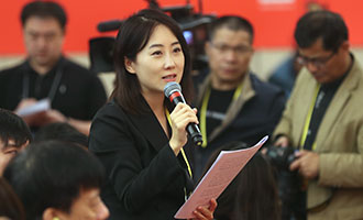 鳳凰衛(wèi)視、鳳凰網記者提問