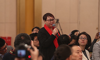 俄羅斯金磚電視臺(tái)、阿爾法電視臺(tái)記者提問(wèn)