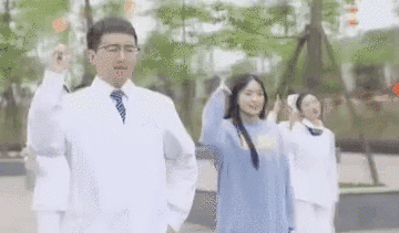 四川打疫苗神曲刷屏 《趕緊打》花絮來(lái)了！