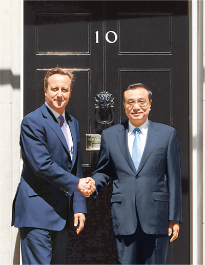 6月17日，國務院總理李克強在倫敦唐寧街10號首相府同英國首相卡梅倫舉行中英總理年度會晤。新華社記者 李 濤攝 