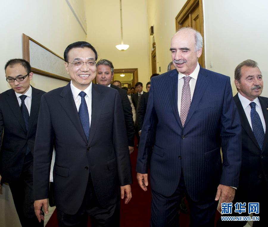 6月19日，國務(wù)院總理李克強(qiáng)在希臘議會大廈會見希臘議長米馬拉基斯。新華社記者 王曄 攝