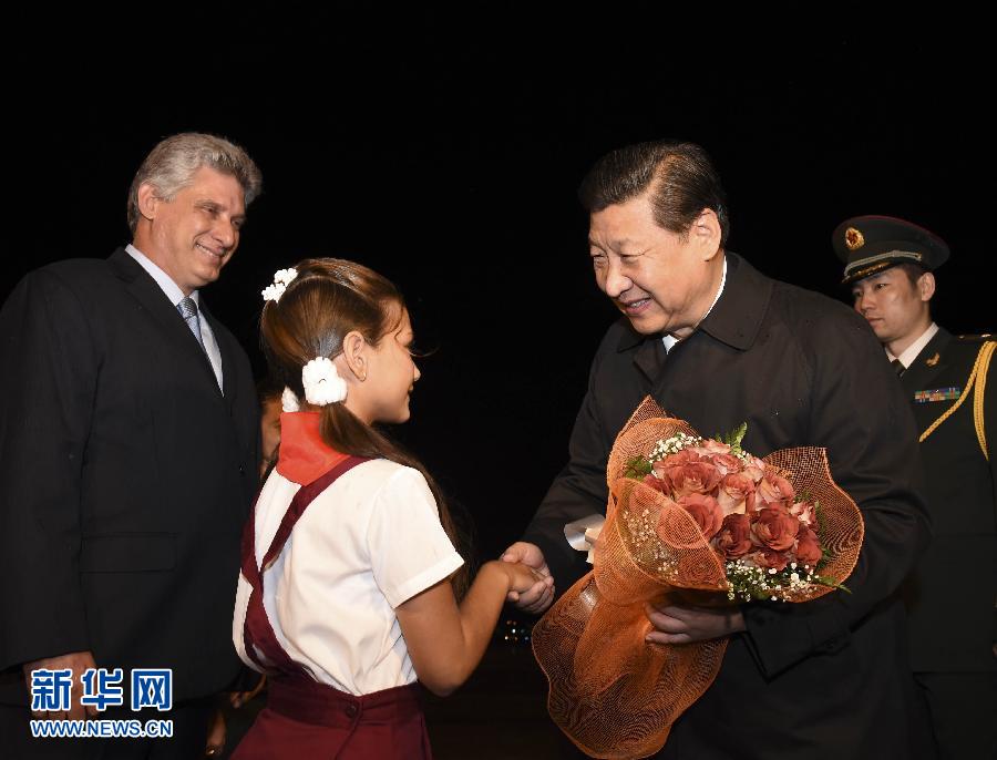 當(dāng)?shù)貢r間7月21日晚9時許，國家主席習(xí)近平乘坐的專機抵達哈瓦那何塞·馬蒂國際機場，開始對古巴進行國事訪問。新華社記者李學(xué)仁攝