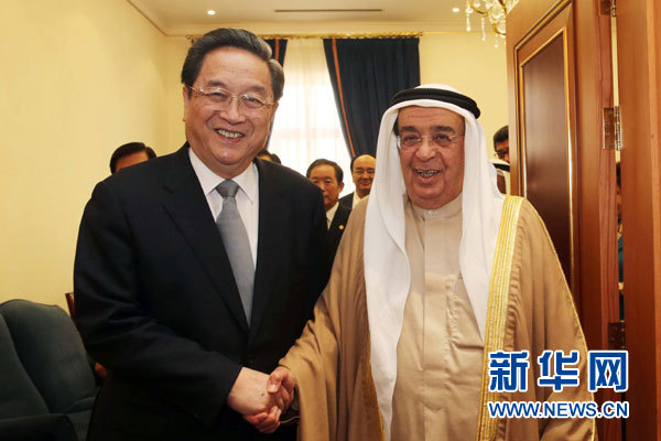 11月6日，正在巴林進(jìn)行正式友好訪問的全國(guó)政協(xié)主席俞正聲在麥納麥會(huì)見巴林副首相穆罕默德。 新華社記者劉衛(wèi)兵攝