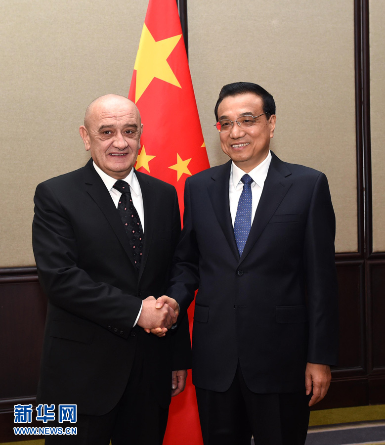 12月16日，中國國務院總理李克強在貝爾格萊德會見波黑部長會議主席貝萬達。 新華社記者 饒愛民 攝 