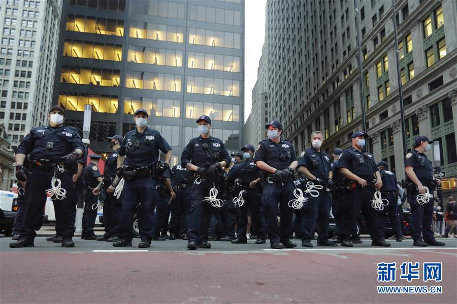 （國際）（5）美國警察執(zhí)法動作不當致一名非裔男子死亡 引發(fā)大規(guī)?？棺h